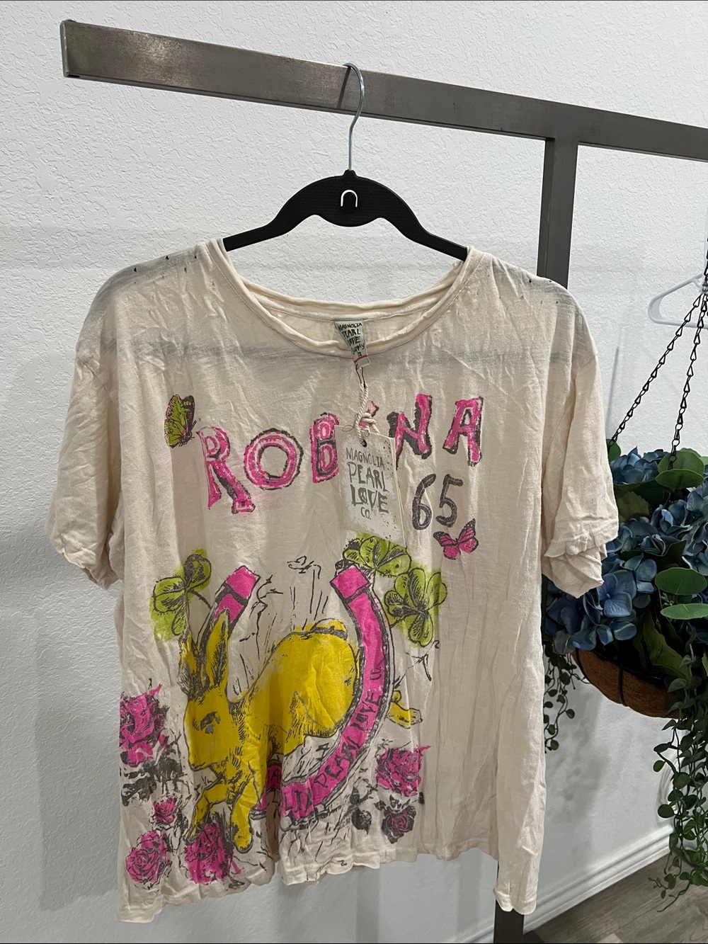 Magnolia Pearl Rabbit Tee (item A33)